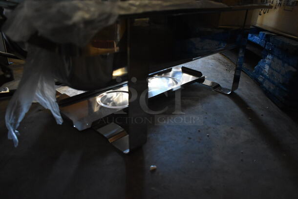 BRAND NEW SCRATCH AND DENT! Choice Deluxe 8 Qt. Full Size Chrome Accent Roll Top Chafer. Missing Handle.  - Image 4 of 9