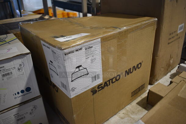 BRAND NEW SCRATCH AND DENT! Satco Nuvo 60-6998 Metal Light Fixture  - Image 3 of 3