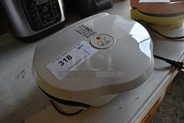 George Foreman Model GR12 Metal Countertop Grilling Machine. 120 Volts, 1 Phase. 12.5x9x5 - Image 3 of 5