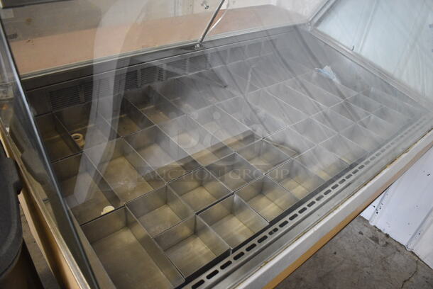 Federal Model SQ5CD Metal Commercial Floor Style Deli Display Case Merchandiser on Commercial Casters. 120 Volts, 1 Phase. 60x44x53.5. Tested and Working! - Image 3 of 8