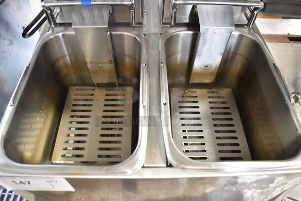 2024 Crosson CF-20 Stainless Steel Commercial Countertop Electric Powered 2 Bay Fryer w/ 2 Metal Fry Baskets. 120 Volts, 1 Phase. - Image 4 of 7