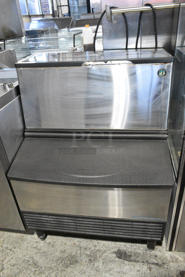 Hoshizaki KM-260BAH Stainless Steel Commercial Ice Head on Bin. 115 Volts, 1 Phase.  - Image 1 of 8