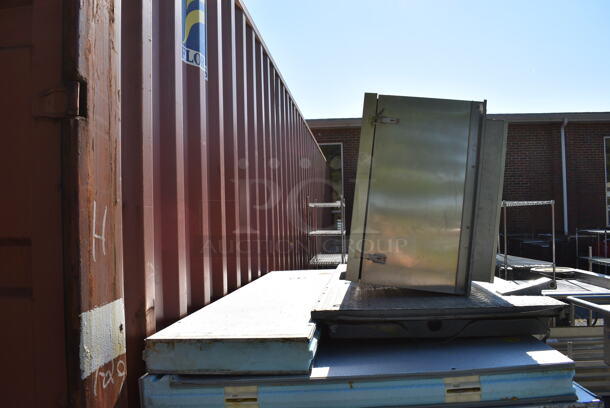 8'x8'x8' Blue Line Self Contained Walk In Cooler Box w/ Condenser and Compressor. Does Not Have Floor. Picture of the Unit Before Removal Is Included In the Listing. - Image 3 of 7