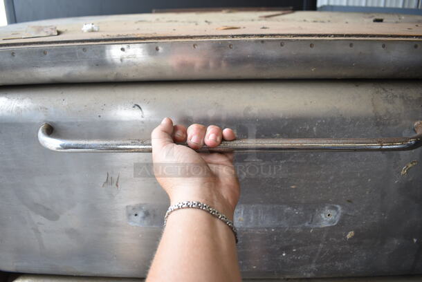 Blodgett 1000 Stainless Steel Commercial Natural Gas Powered Single Deck Pizza Oven.  - Image 4 of 7