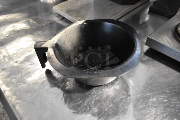 Bloomfield Stainless Steel Commercial 3 Burner Coffee Machine w/ Hot Water Dispenser and Poly Brew Basket. - Image 6 of 11