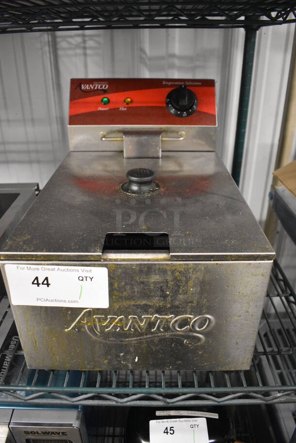 Avantco Model 177F100 Stainless Steel Commercial Countertop Electric Powered Single Bay Fryer w/ Lid. 120 Volts, 1 Phase. 13x16x12
