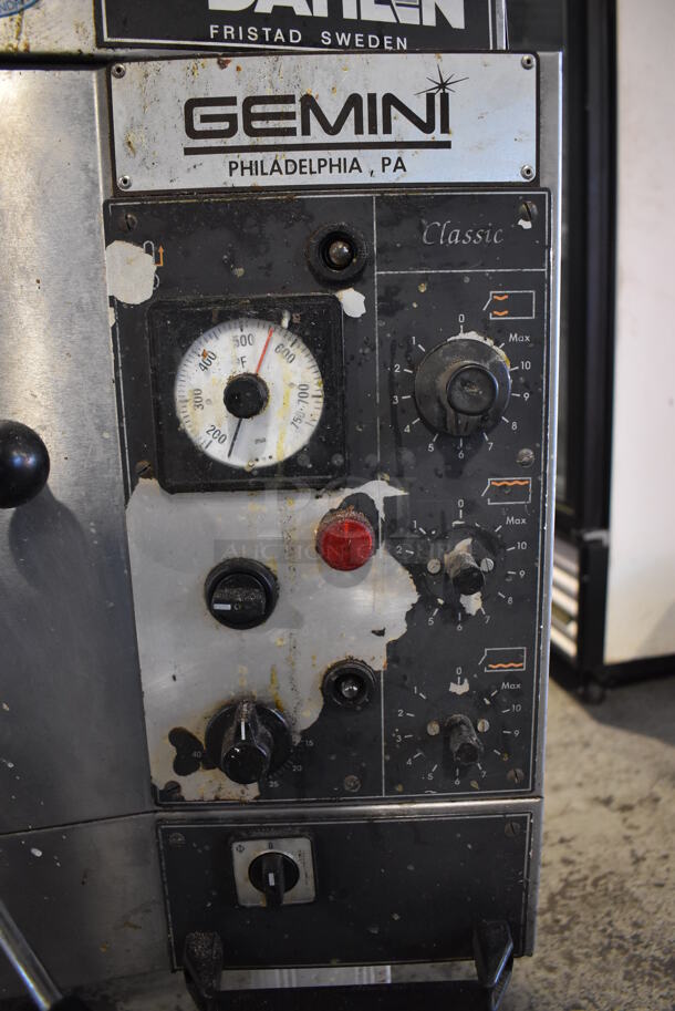 2 Sveba Dahlen DC-12-DD Stainless Steel Commercial Electric Powered Single Deck Pizza Oven on Metal Legs. 208-230 Volts, 3 Phase. 55x50x71. 2 Times Your Bid!  - Image 8 of 11