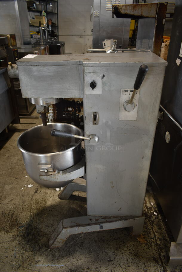 Univex M-30 Metal Commercial Floor Style 30 Quart Planetary Dough Mixer. 115 Volts, 1 Phase. Tested and Working! - Image 2 of 8