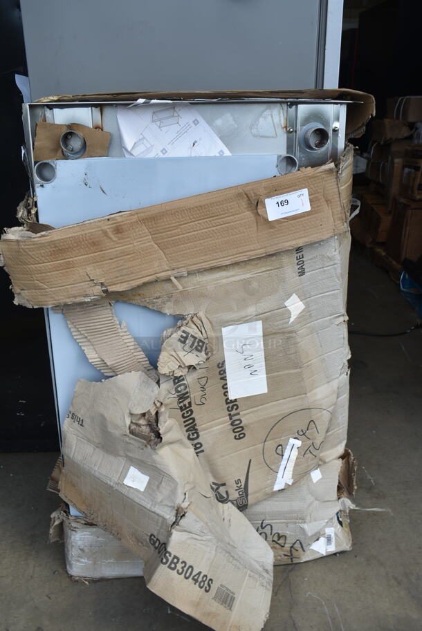 BRAND NEW SCRATCH AND DENT! Regency 600TSB3048S 30" x 48" 16-Gauge Stainless Steel Commercial Work Table with 4" Backsplash and Undershelf - Image 2 of 3