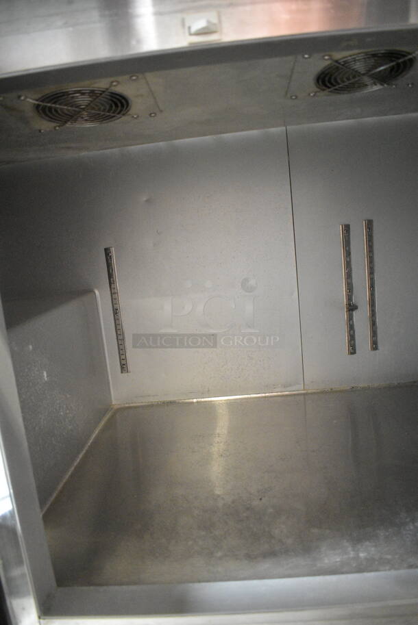 Leader ESPT72SC Stainless Steel Commercial Pizza Prep Table w/ Oversized Stone Cutting Board on Commercial Casters. 115 Volts, 1 Phase. Tested and Working! - Image 7 of 10
