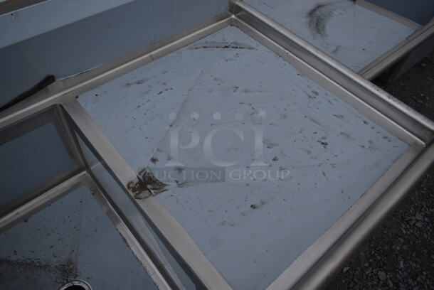BRAND NEW SCRATCH AND DENT! Regency 600S32030230 124" 16-Gauge Stainless Steel Three Compartment Commercial Sink with 2 Drainboards - 20" x 30" x 14" Bowls - Image 9 of 9