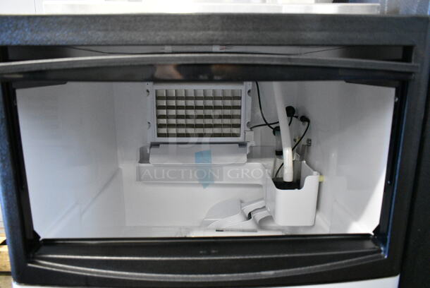 	BRAND NEW SCRATCH AND DENT! Hoocoo HCIM-40 Stainless Steel Commercial Undercounter Self Contained Ice Machine. 115 Volts, 1 Phase.
 - Image 3 of 10