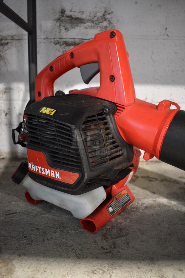 Craftsman B210 2 Cycle Leaf Blower. 40x10x14. Tested and Does Not Power On - Image 2 of 4