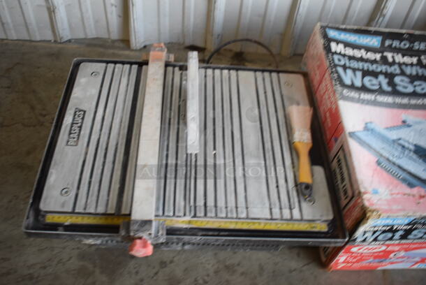IN ORIGINAL BOX! Plasplugs Master Tiler Wet Saw. 23x18x9 - Image 5 of 9