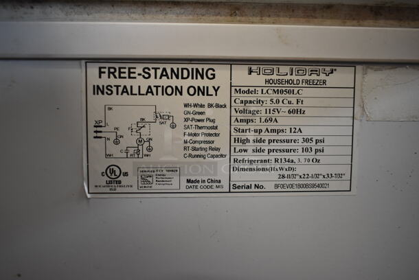 Holiday LCM050LC Metal Chest Freezer. 115 Volts, 1 Phase. Tested and Working! - Image 7 of 9
