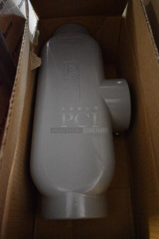 BRAND NEW IN BOX! Steel Electric T7ATCG EMT Conduit Body