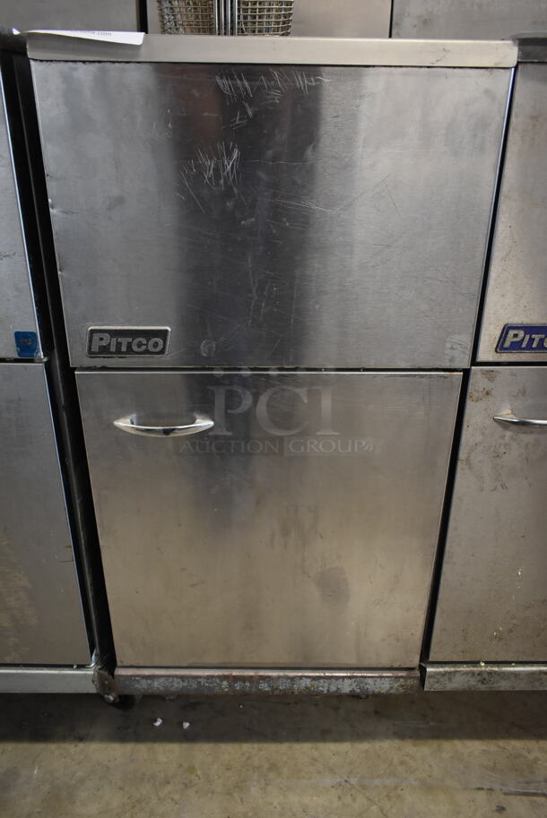 Pitco Frialator 40C+SS Stainless Steel Commercial Floor Style Natural Gas Powered Deep Fat Fryer w/ 2 Metal Fry Baskets. 105,000 BTU. - Image 4 of 9