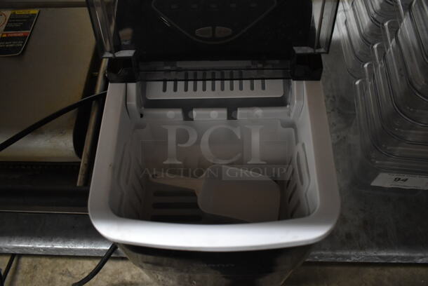 Silonn SLIM01B Metal Countertop Ice Machine. 115 Volts, 1 Phase.  - Image 4 of 6