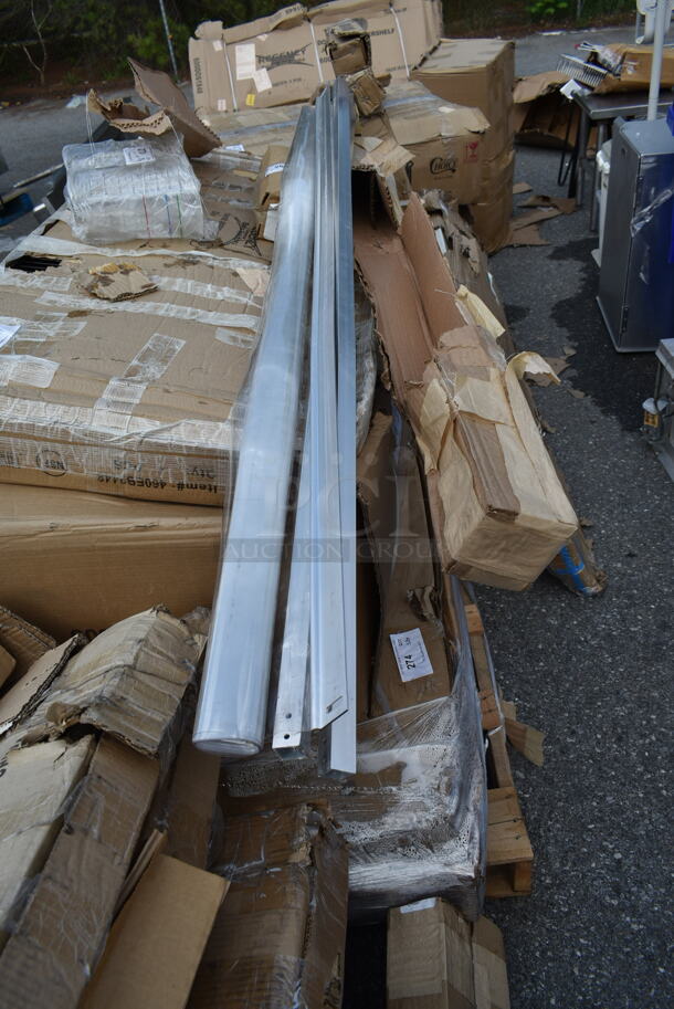 BRAND NEW SCRATCH AND DENT! American Metalcraft RPC72 72" x 72" Clear PVC Freestanding Partition - Image 2 of 2