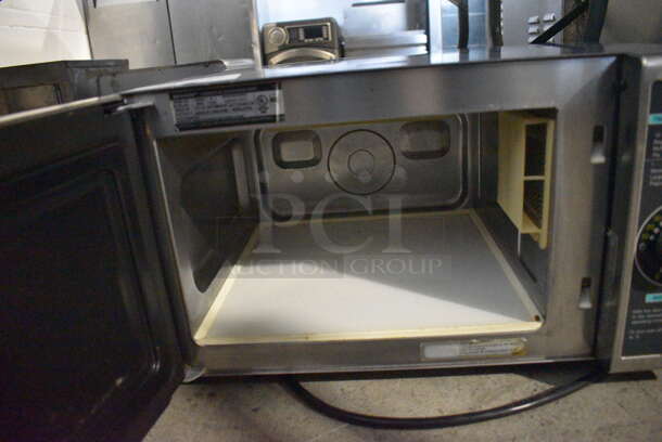 Sharp Model R-21LCF Stainless Steel Commercial Countertop Microwave Oven. 120 Volts, 1 Phase. 20.5x16x12 - Image 4 of 5