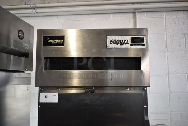 Delfield 6025XL-S Stainless Steel Commercial Single Door Reach In Cooler on Commercial Casters. 115 Volts, 1 Phase. Tested and Working! - Image 2 of 7