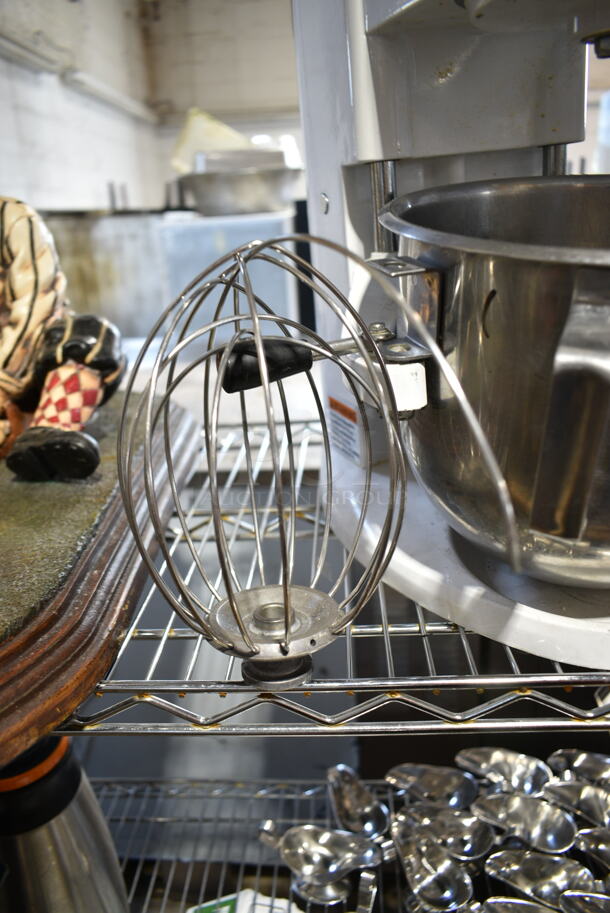 Globe SP5 Metal Commercial Countertop 5 Quart Planetary Dough Mixer w/ Stainless Steel Mixing Bowl and Whisk Attachment. 110 Volts, 1 Phase. Tested and Working! - Image 2 of 6