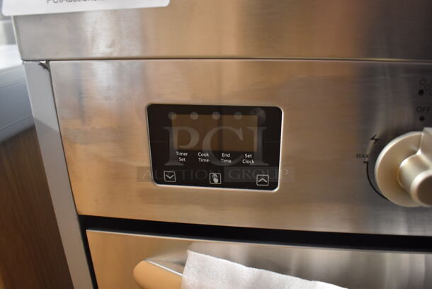 BRAND NEW SCRATCH AND DENT! Koolmore Stainless Steel Commercial Gas Powered 5 Burner Range w/ Oven. - Image 4 of 5