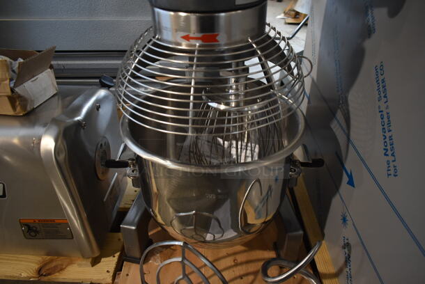 BRAND NEW SCRATCH AND DENT! Avantco 177MX20H Metal Commercial Countertop 20 Quart Planetary Dough Mixer w/ Stainless Steel Mixing Bowl, Bowl Guard and Dough Hook Attachment. 120 Volts, 3 Phase. Tested and Working! - Image 4 of 8
