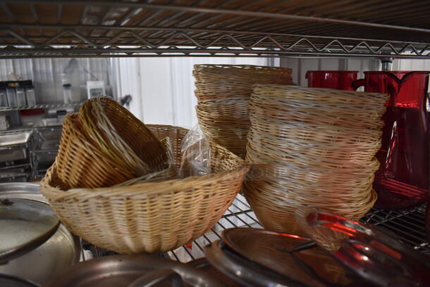 ALL ONE MONEY! Tier Lot of Various Items Including Metal Lids, Bread Baskets and Poly Pitcher - Image 4 of 7