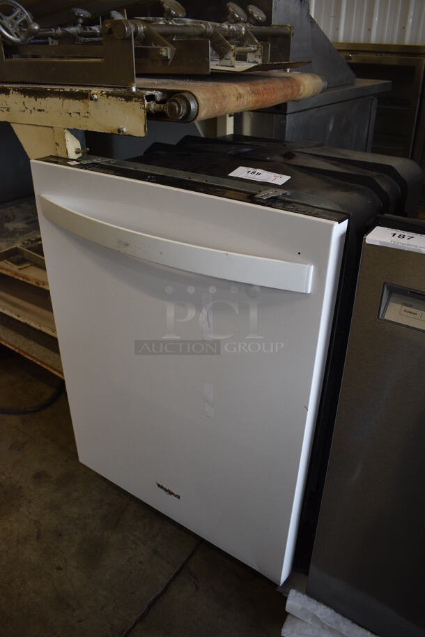 BRAND NEW SCRATCH AND DENT! Whirlpool WDT730PAHW 0 Metal Undercounter Dishwasher. 24x24x35 - Image 2 of 10