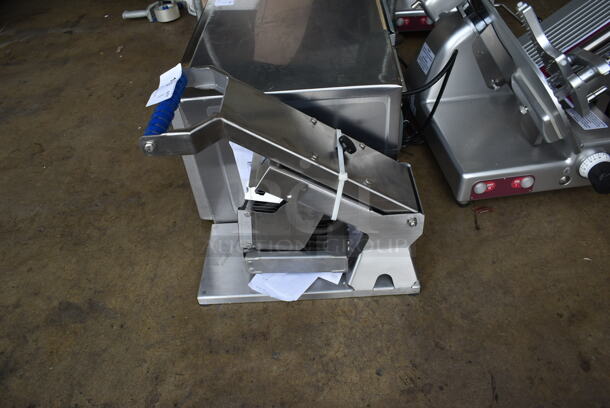 BRAND NEW SCRATCH AND DENT! Edlund ARC-125 Slicer Metal Countertop Manual Fruit and Vegetable Slicer - Image 2 of 5