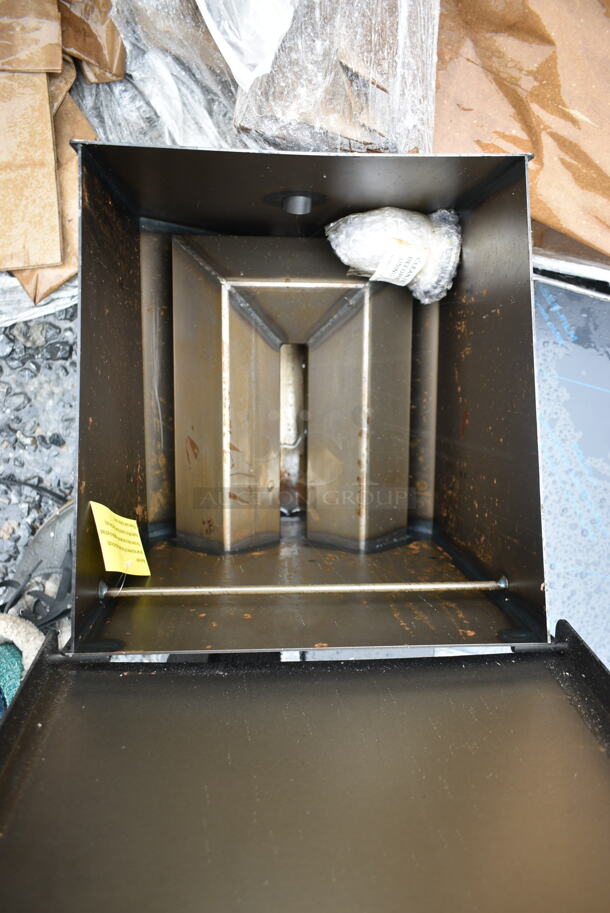 BRAND NEW SCRATCH AND DENT! Backyard Pro BPF4G 4 Gallon Steel Liquid Propane Outdoor Deep Fryer - 90,000 BTU - Image 7 of 10