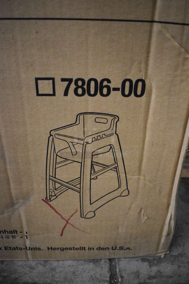 BRAND NEW IN BOX! Rubbermaid Black Poly High Chair. 20x22x28