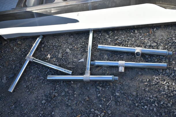 BRAND NEW SCRATCH AND DENT! Regency 600B31014213 3 Bowl Underbar Sink with Two Drainboards. Bays 10x13.5x9.5. Drain Boards 11x15 - Image 3 of 7
