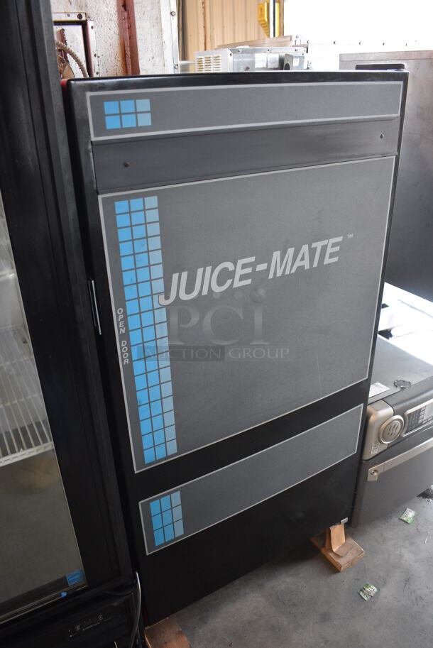 BRAND NEW! KD Distributing Model FMR1 Metal Commercial Refrigerated Juice Mate Vending Machine. 115 Volts, 1 Phase. 28x27x56. Tested and Working! - Image 3 of 7