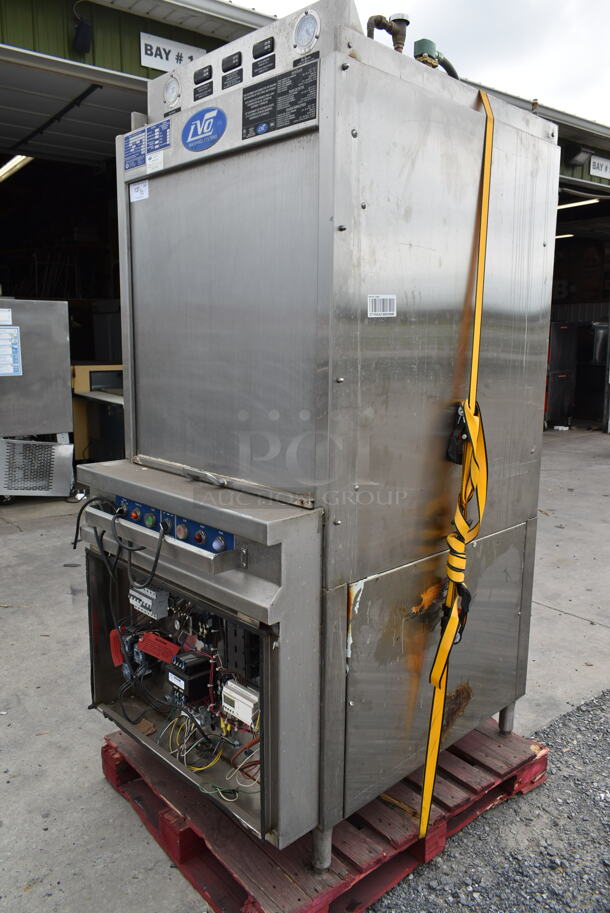 LVO FL14G Stainless Steel Commercial Floor Style Natural Gas Powered Pot and Pan Washer. 48,000 BTU. 460 Volts, 3 Phase.  - Image 3 of 11