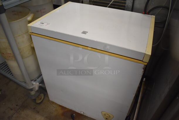 Sears 253.12502410 Chest Freezer. 115 Volts, 1 Phase. 29x21x32.5. Tested and Working! - Image 5 of 5