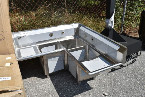 BRAND NEW SCRATCH AND DENT! Regency 600S3141414C Stainless Steel 44 1/2" 16 Gauge Stainless Steel Three Compartment Commercial Corner Sink with Two Drainboards - 14" x 14" x 14" Bowls. No Legs. - Image 3 of 10