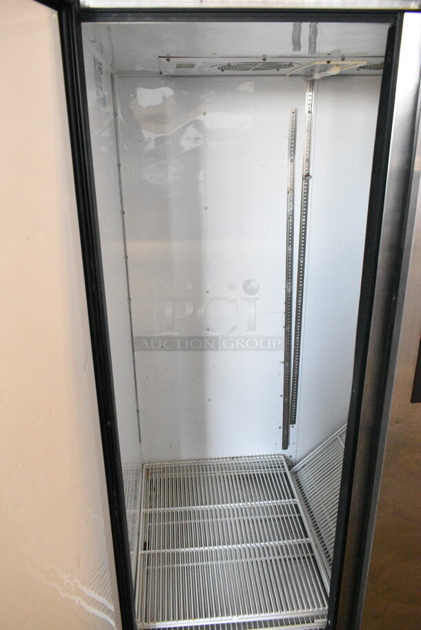 True TG2R-2S ENERGY STAR Stainless Steel Commercial 2 Door Reach In Cooler w/ Poly Coated Racks on Commercial Casters. 115 Volts, 1 Phase. Tested and Working! - Image 4 of 6
