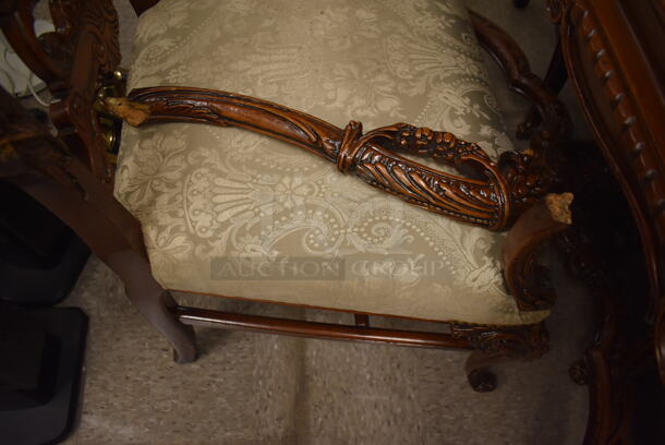 Hard Wood Victorian Style Dining Table w/ 6 Chairs and 2 Leaves. - Image 4 of 12