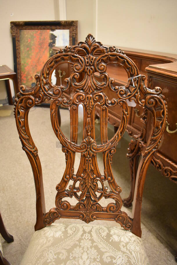 Hard Wood Victorian Style Dining Table w/ 6 Chairs and 2 Leaves. - Image 6 of 12