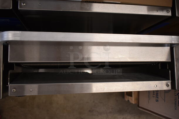 BRAND NEW SCRATCH AND DENT! Prince Castle 297-T20 Stainless Steel Commercial Countertop Vertical Contact Toaster. 115 Volts, 1 Phase. Tested and Working! - Image 5 of 6
