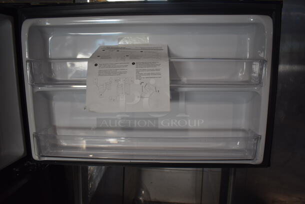 Kenmore 111.71219610 Metal Cooler Freezer Combo. 115 Volts, 1 Phase. 33x30x67. Tested and Powers On and Freezer Works But Cooler Does Not Get Cold - Image 3 of 7
