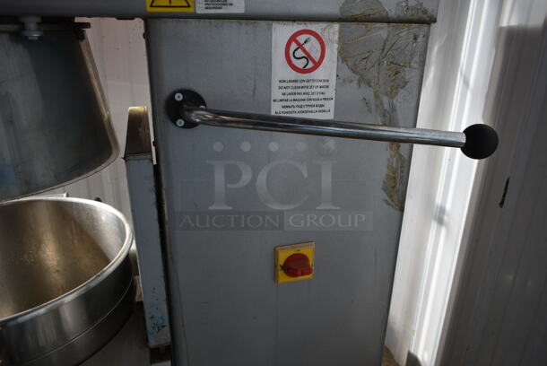 BRAND NEW! 2016 Sabitech MIPL40STR Metal Commercial Floor Style 40 Quart Planetary Dough Mixer w/ Stainless Steel Mixing Bowl, Bowl Guard, Dough Hook, Paddle and Whisk Attachments. 220 Volts, 3 Phase.  - Image 9 of 10