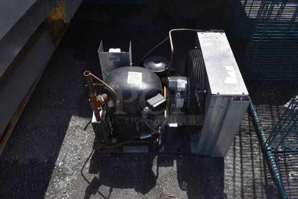 12'x8'x7' Hobart Walk In Freezer Box w/ Copeland Model CF06K6E-PFV-253 Compressor and Condenser. 208/230 Volts, 1 Phase. - Image 4 of 8