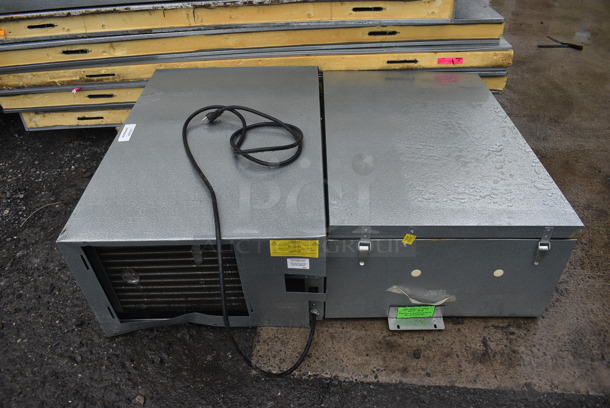Norlake 6'x8'x7.5' SELF CONTAINED Walk In Cooler Box w/ Floor, Copeland Model RST64C1E-CAV-108 Compressor and Norlake Model CPB075DC-A Condenser. Picture of the Unit Before Removal Is Included In the Listing. 208-230 Volts, 1 Phase. - Image 2 of 9