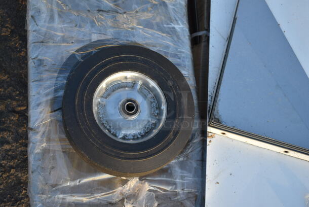 Lavex 503HDTH600GR 600 lb. Gray Hand Truck With 10" Solid Rubber Wheels - Image 4 of 5