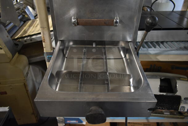 EmberGlo AR20 Stainless Steel Commercial Countertop Electric Powered Steamer. Tested and Working! - Image 5 of 5