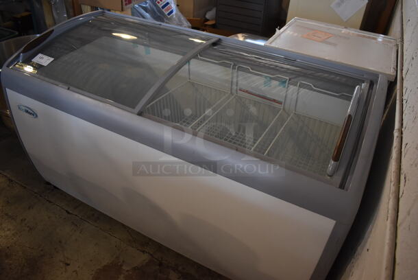 BRAND NEW SCRATCH AND DENT! KoolMore MCF-16C Metal Commercial Floor Style Freezer Merchandiser w/ Sliding Lids on Commercial Casters. 115 Volts, 1 Phase. 60x27x34. Tested and Working! - Image 3 of 6