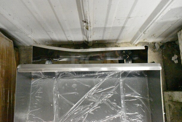 BRAND NEW SCRATCH AND DENT! 2023 Cooking Performance Group CPG 351GTCPG15NL 15" Natural Gas Countertop Griddle with Flame Failure Protection and Thermostatic Controls. 30,000 BTU  - Image 9 of 10